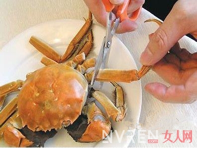 螃蟹不能和什么一起吃