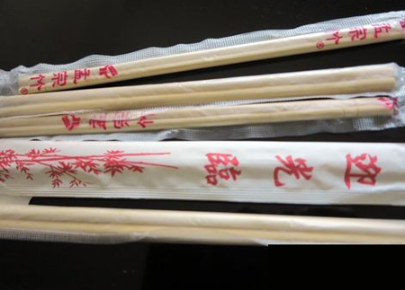 一次性筷子使用前