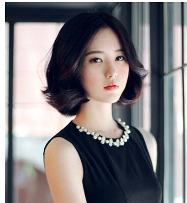 最新女生短发发型图片韩版
