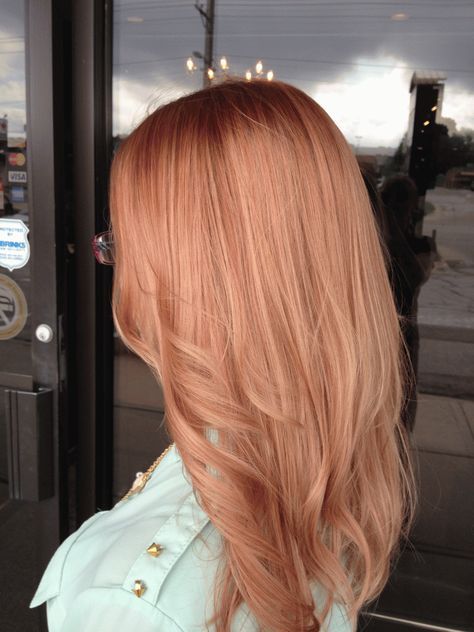 粉红色头发